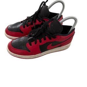 Nike Air Jordan 1 Low "Reverse Bred" sneaker size 4Y